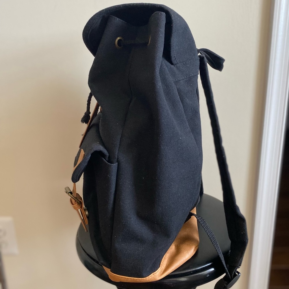 Dsw Backpack - image 3